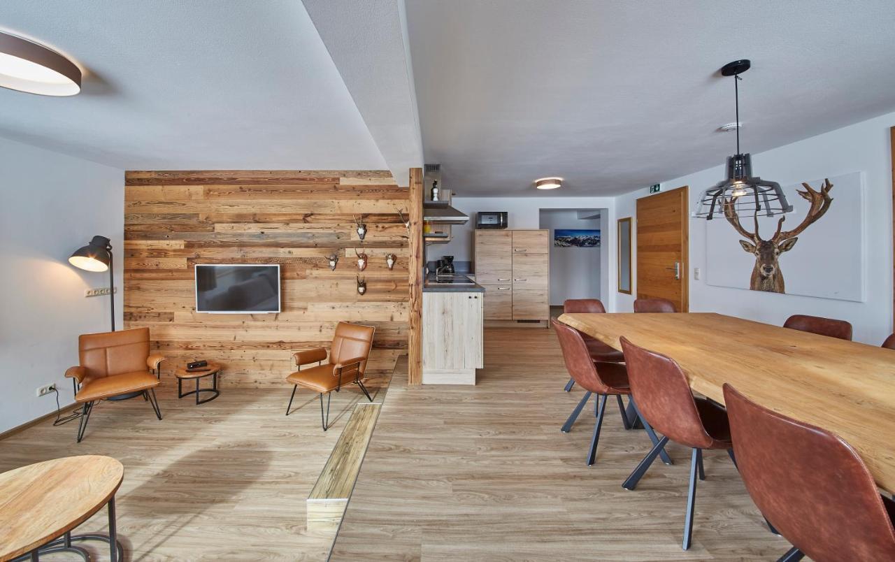 Glemm Lodge Apartments - Joker Card Im Sommer Inklusive Saalbach-Hinterglemm Buitenkant foto
